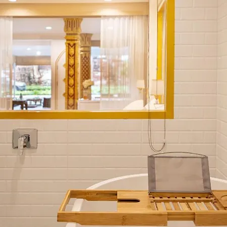 One Dhatu Ayutthaya Premium Homestay Exterior photo