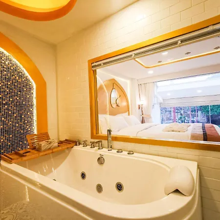One Dhatu Ayutthaya Premium Homestay Exterior photo